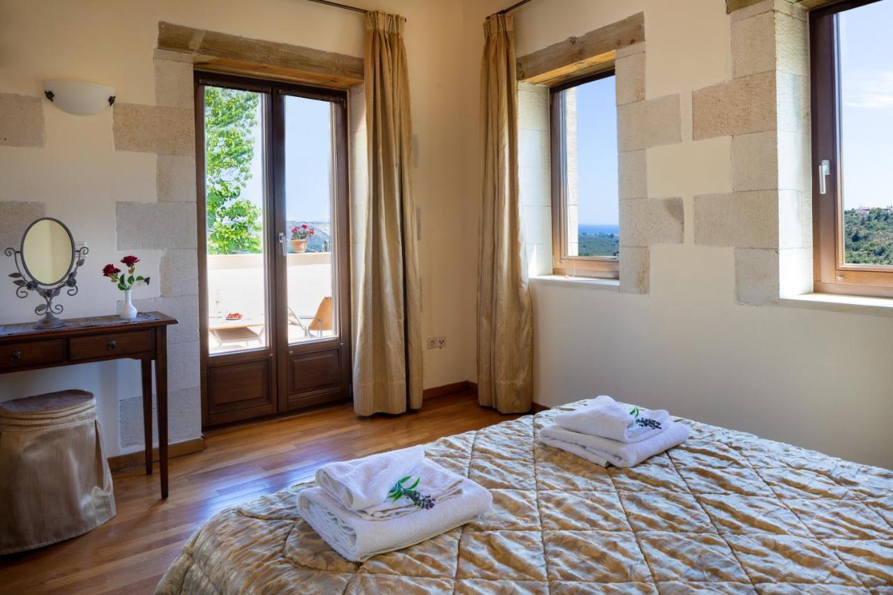 Villa Erontas - Private Heated Jacuzzi Makhairoi ภายนอก รูปภาพ