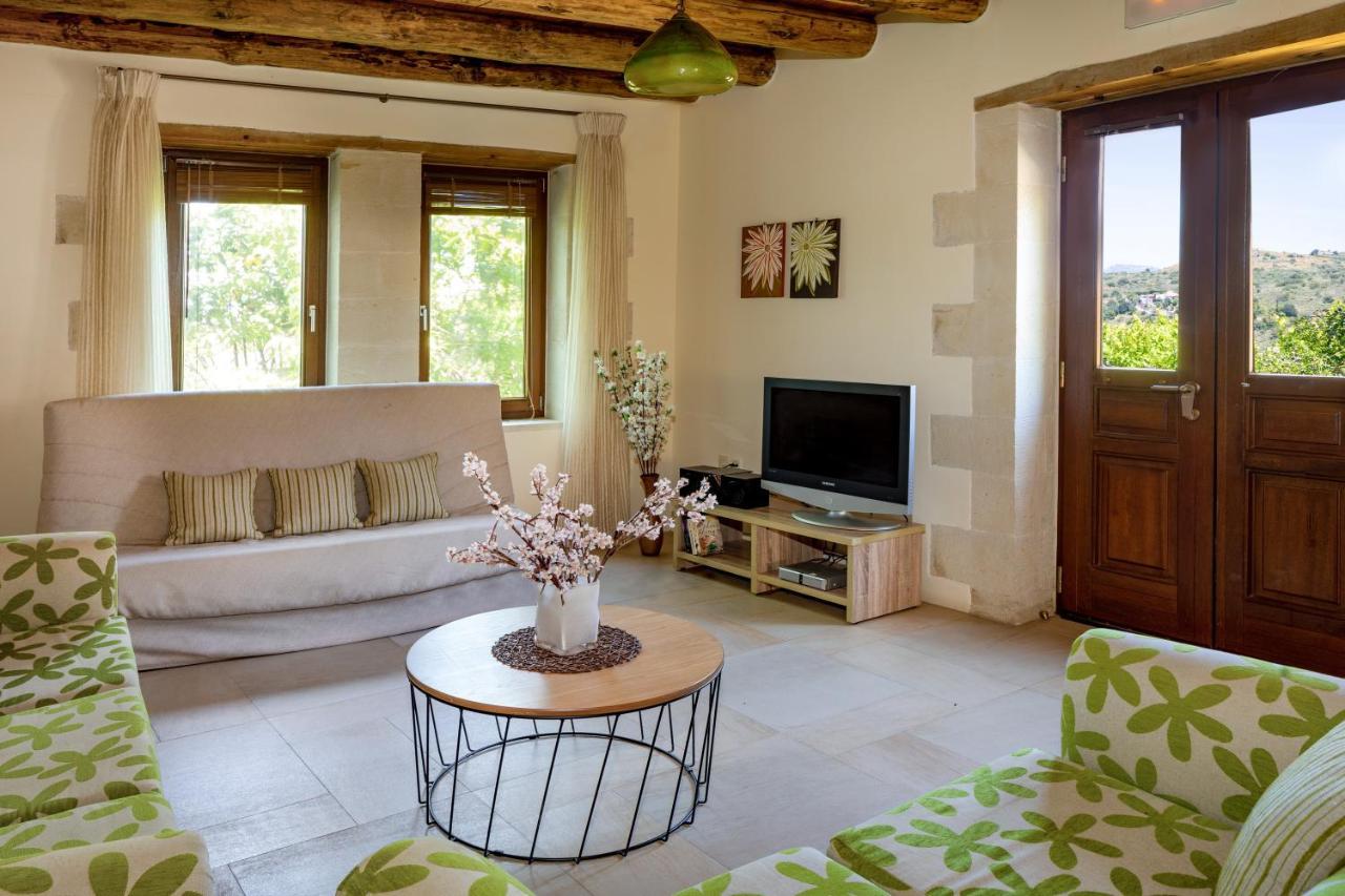 Villa Erontas - Private Heated Jacuzzi Makhairoi ภายนอก รูปภาพ